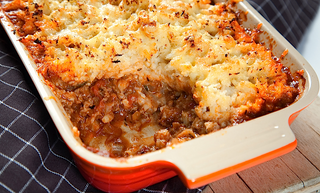 Cottage Pie topped with Cheesy Cauliflower Mash
